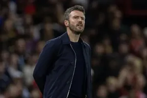 Tương lai ảm đạm đang chờ đón Carrick tại Man United. Ảnh: THX