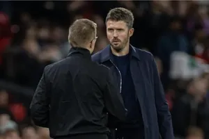 Carrick đang gặp khó tại Man United. Ảnh: THX