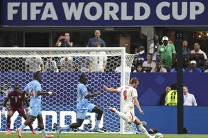 Harry Kane đã trở thành tân chủ nhân Quả bóng vàng. Ảnh: THX