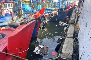 Khánh Hòa: Sẽ đặt camera phạt nguội các trường hợp xả thải xuống biển