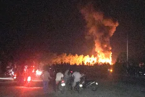 Một trạm chiết nạp gas bị cháy trong đêm