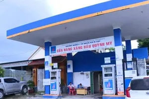 Phát hiện hàng ngàn lít xăng A92 kém chất lượng