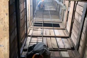 Phát hiện vụ khai thác vàng trái phép trong vườn nhà