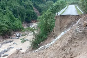 Mưa lớn tiếp tục gây sạt lở tại miền núi Nghệ An