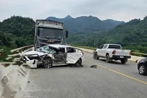 Tai nạn liên hoàn khiến 6 người thương vong