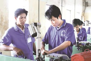 學生正上科技培訓課程。（圖片來源：互聯網）