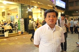 第一郡人委會副主席段玉海。