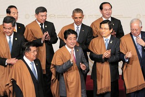 2016年在秘魯舉辦，各國領導身披當地特色的羊駝披肩。