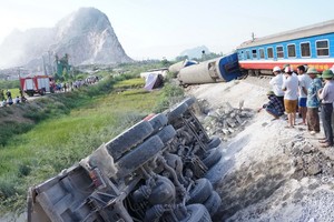 在清化省的鐵路事故現場。