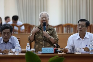 市領導接見守添郡投訴民眾