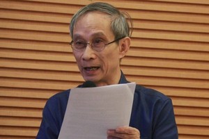 河內市瑪麗‧居禮學校校長阮春康