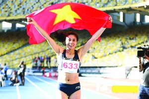 武氏親奪３步跳遠銅牌。