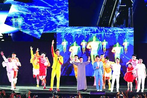 閉幕式上的杭州８分鐘。