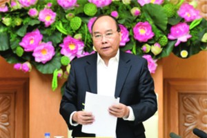 政府總理、社經小組主任阮春福昨(9)日上午在河內主持黨十三屆的社經小組的首次會議。