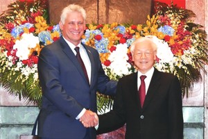 黨中央總書記、國家主席阮富仲接見貝穆德斯同志。