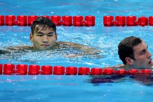 未能奪冠徐嘉余（左）很失落。