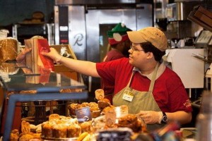 “潘娜拉”麵包店。