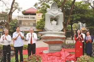 黨中央政治局委員、政府常務副總理張和平出席。