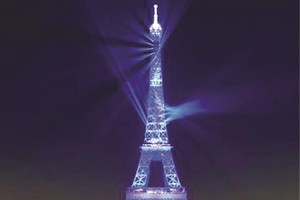 埃菲爾鐵塔慶祝建塔130週年