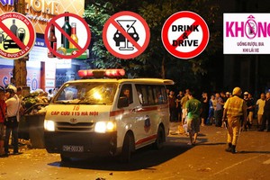 4月22日，一名清道夫被酒駕司機撞死現場。