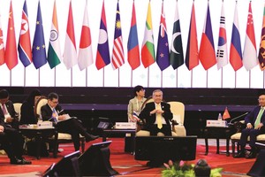 政府副總理范平明(右一)出席第二十六屆東盟地區論壇。