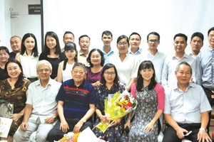 參加聚會的企業合照。