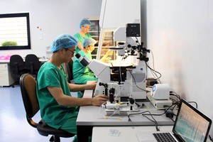 　不少醫療單位引入先進的檢測設備以能更好地為人民的保健 工作服務。