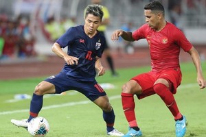 泰國(黑衣) ３-０ 大勝 印尼小組領跑。