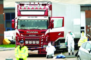 英貨車現39具屍體案引起國際社會關注