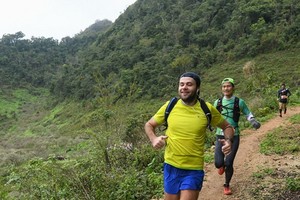 3000運動員參加沐州縣越野馬拉松賽
