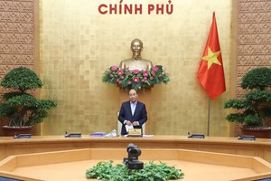 政府總理阮春福昨(24)日下午在政府辦事處主持了與興安省骨幹領導的工作會議