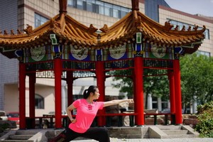 霍元甲第五代玄孫霍靜虹。