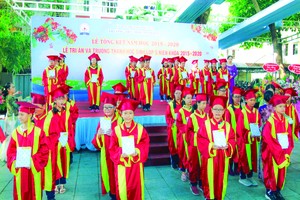 文朗及明道學校舉辦畢業典禮