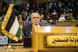 圖為2017年7月27日巴勒斯坦外交部長馬勒基在埃及開羅出席阿拉伯國家聯盟（阿盟）外長級緊急會議的資料圖片。 （新華社/法新）