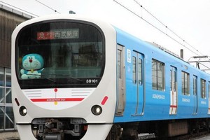 哆啦Ａ夢彩繪電車