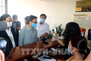 武德膽副總理視察廣寧省防疫工作（圖源：TTXVN） 