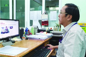 劉成源老師喜愛閱讀華文電子報。