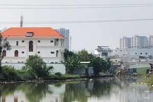 第七郡雙新湖的儲水容量大，但未與排水系統連接以當作調節湖。