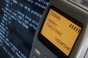 帕普沃思曾回憶稱，他當年只有22歲，在沃達豐的聖誕派對上，向公司高層發出了“Merry Christmas”(聖誕快樂)這條短信