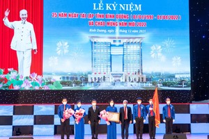 平陽省重新成立 25 週年紀念