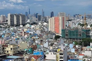 今年，本市將回收應從商住房項目騰出的20%土地面積用以 投建社會住房。