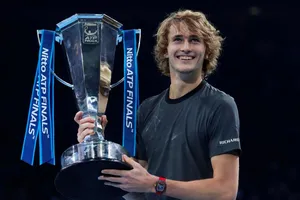 Zverev và chiếc cúp vô địch ATP Finals