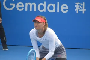 Sharapova trong trận đấu đầu tiên của mùa giải mới