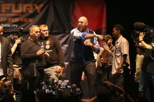 Tyson Fury tiết lộ, anh từng đấm gục Jarrel Miller những... 7 lần hồi năm 2011
