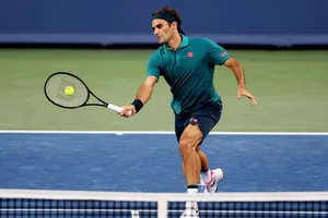 Federer giành chiến thắng sau 2 ván đấu