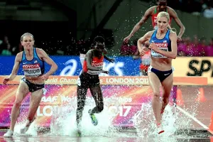 Emma Coburn, một trong những nhà ĐKVĐ thế giới người Mỹ
