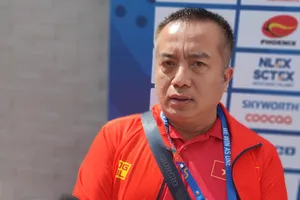 Lãnh đội tuyển quần vợt Việt Nam Nguyễn Kim Cương (Ảnh Dũng Phương)