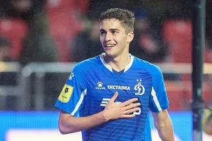 Zakharyan trong màu áo Dynamo Moscow