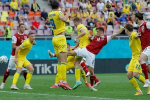 Tuyển Ukraine trong trận thua Áo