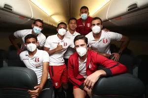 Tuyển Peru bay đến Rio de Janeiro